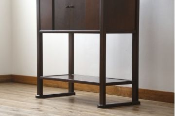 中古　松本民芸家具　#506型　シックな色合いと上品な佇まいが魅力の朝鮮棚(飾り棚、収納棚、戸棚、茶棚)(定価約23万円)(R-073707)