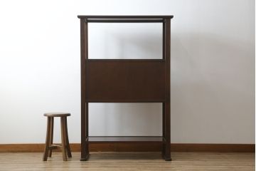 中古　松本民芸家具　#506型　シックな色合いと上品な佇まいが魅力の朝鮮棚(飾り棚、収納棚、戸棚、茶棚)(定価約23万円)(R-073707)