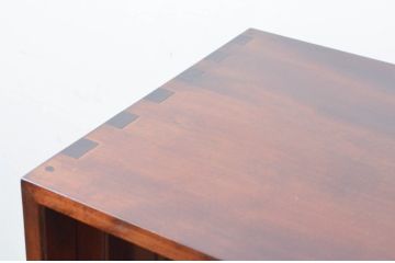 中古　美品　松本民芸家具　MA型　落ち着いた品のある佇まいが魅力的な茶タンス(茶箪笥、茶棚、収納棚、戸棚、引き出し)(定価約52万円)(R-073708)