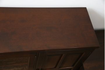 中古　美品　松本民芸家具　落ち着きのある佇まいが魅力的な収納棚(戸棚、飾り棚、食器棚、キャビネット、引き出し)(R-073709)