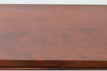 中古　美品　松本民芸家具　落ち着きのある佇まいが魅力的なサイドボード(収納棚、戸棚、飾り棚、食器棚、サイドキャビネット)(R-073710)
