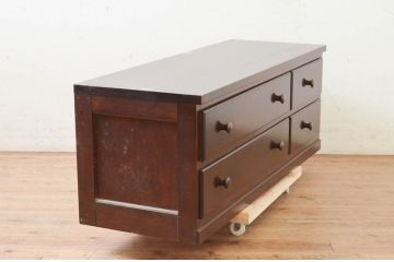 中古　美品　松本民芸家具　落ち着きのある佇まいが魅力的なローチェスト(テレビ台、テレビボード、ローボード、収納箪笥、引き出し)(R-073711)