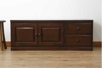 中古　松本民芸家具　和・洋どちらのお部屋にも取り入れやすいローボード(テレビ台、テレビボード、サイドボード、サイドキャビネット、収納棚、戸棚、引き出し、リビングボード)(R-073713)