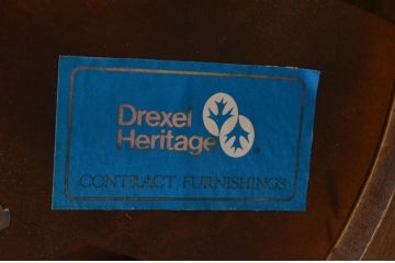 中古　美品!!　DREXEL HERITAGE(ドレクセルヘリテイジ)　品のある佇まいが魅力的な回転チェア(アームチェア、デスクチェア、回転椅子、一人掛けソファ、1人掛けソファ、1Pソファ、椅子、イス)(R-073723)