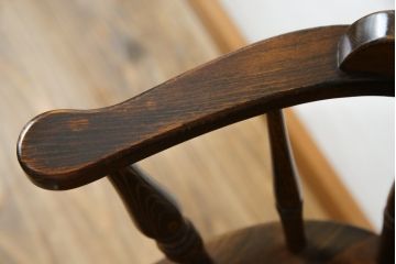 和製ビンテージ　飛騨産業　キツツキマーク　しっかりとした作りが嬉しいベビーチェア(チャイルドチェア、キッズチェア、アームチェア、ダイニングチェア、板座チェア、こども椅子、子どもイス、ヴィンテージ)(R-073726)