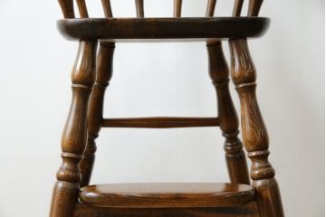 和製ビンテージ　飛騨産業　キツツキマーク　しっかりとした作りが嬉しいベビーチェア(チャイルドチェア、キッズチェア、アームチェア、ダイニングチェア、板座チェア、こども椅子、子どもイス、ヴィンテージ)(R-073726)