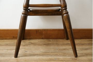 和製ビンテージ　飛騨産業　キツツキマーク　しっかりとした作りが嬉しいベビーチェア(チャイルドチェア、キッズチェア、アームチェア、ダイニングチェア、板座チェア、こども椅子、子どもイス、ヴィンテージ)(R-073726)