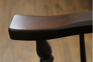 中古　美品　松本民芸家具　#91型　落ち着きのある大人カフェ風インテリアが叶うキャプテンチェア2脚セット(アームチェア、板座チェア、ダイニングチェア、椅子、イス)(定価2脚で約26万円)(R-073728)