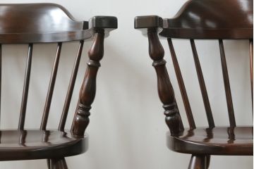 中古　美品　松本民芸家具　#91型　落ち着きのある大人カフェ風インテリアが叶うキャプテンチェア2脚セット(アームチェア、板座チェア、ダイニングチェア、椅子、イス)(定価2脚で約26万円)(R-073728)