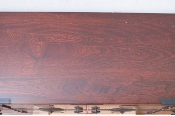 中古　アンティーク調　重厚感ある佇まいと金具の立派なローボード(テレビ台、テレビボード、収納箪笥、衣装箪笥、和タンス、引き出し、ローチェスト)(R-073731)