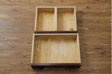 中古　岩谷堂箪笥　桜木作　深い木の色味と存在感のある鋲付金具が魅力的な小箪笥(小タンス、収納箪笥、整理箪笥、小物収納)(R-073734)