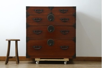 和製アンティーク　上手物!!　総欅(ケヤキ)材　特注金具　シンプルながら上質な時代箪笥　(R-073735)