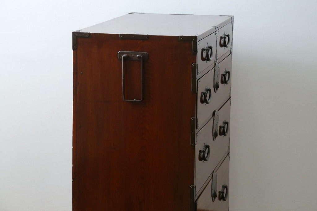 和製アンティーク　上手物!!　総欅(ケヤキ)材　特注金具　シンプルながら上質な時代箪笥　(R-073735)