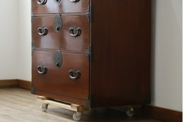 和製アンティーク　上手物!!　総欅(ケヤキ)材　特注金具　シンプルながら上質な時代箪笥　(R-073735)