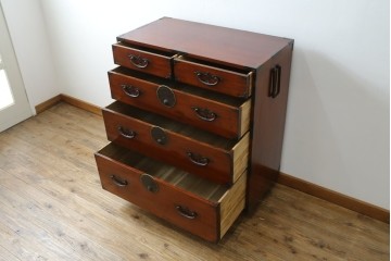 和製アンティーク　上手物!!　総欅(ケヤキ)材　特注金具　シンプルながら上質な時代箪笥　(R-073735)