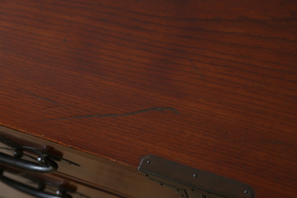 和製アンティーク　上手物!!　総欅(ケヤキ)材　特注金具　シンプルながら上質な時代箪笥　(R-073735)