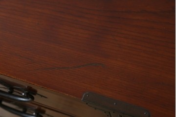 和製アンティーク　上手物!!　総欅(ケヤキ)材　特注金具　シンプルながら上質な時代箪笥　(R-073735)