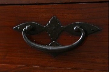 和製アンティーク　上手物!!　総欅(ケヤキ)材　特注金具　シンプルながら上質な時代箪笥　(R-073735)