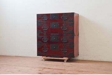 和製アンティーク　希少デザイン!!　前面欅(ケヤキ)材　玉杢　金具がびっしりの二段重ね時代箪笥(重ね箪笥、和タンス、衣装たんす、整理タンス、収納タンス、引き出し)(R-073737)