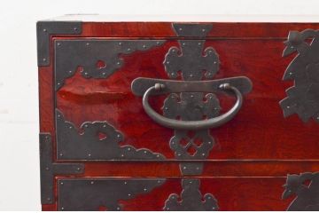 和製アンティーク　希少デザイン!!　前面欅(ケヤキ)材　玉杢　金具がびっしりの二段重ね時代箪笥(重ね箪笥、和タンス、衣装たんす、整理タンス、収納タンス、引き出し)(R-073737)