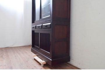 中古　美品　国産民芸家具　和モダンな空間づくりにも活躍するキャビネット(食器棚、飾り棚、収納棚、戸棚、カップボード)(R-073743)