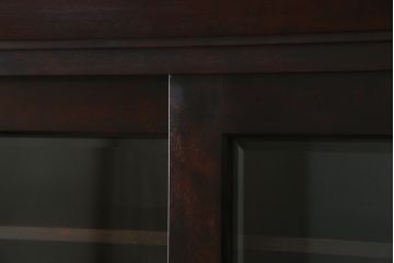 中古　美品　国産民芸家具　和モダンな空間づくりにも活躍するキャビネット(食器棚、飾り棚、収納棚、戸棚、カップボード)(R-073743)