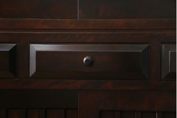 中古　美品　国産民芸家具　和モダンな空間づくりにも活躍するキャビネット(食器棚、飾り棚、収納棚、戸棚、カップボード)(R-073743)