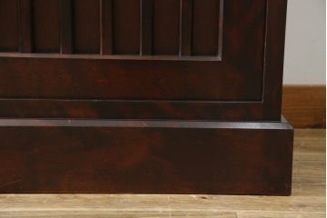 中古　美品　国産民芸家具　和モダンな空間づくりにも活躍するキャビネット(食器棚、飾り棚、収納棚、戸棚、カップボード)(R-073743)