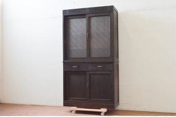 和製アンティーク　大正ロマン　趣のある佇まいが魅力的な二段重ねキャビネット(食器棚、収納棚、戸棚、カップボード)(R-073747)