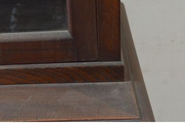 和製アンティーク　上手物!!　欅(ケヤキ)材　趣のある佇まいが魅力的な収納棚(食器棚、戸棚、飾り棚、キャビネット)(R-073750)
