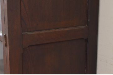 和製アンティーク　上手物!!　欅(ケヤキ)材　趣のある佇まいが魅力的な収納棚(食器棚、戸棚、飾り棚、キャビネット)(R-073750)