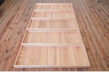 中古　美品　岩谷堂箪笥　美しい杢目と立派な金具が魅力的な三段重ね箪笥(収納箪笥、衣装箪笥、着物箪笥、和箪笥、上下バラ売り可能)(定価約140万円)(R-073751)