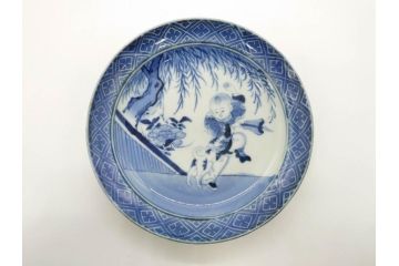 希少　江戸期　古伊万里　染付　唐子に犬図　約17cm　5.6寸　珍しい絵付けが印象的な中皿3枚セット(和皿、和食器、五寸六分)(R-073755)