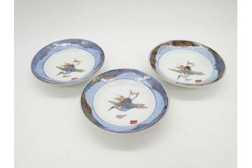 江戸期　古伊万里　染付　金彩　約13cm　4.1寸　優雅に舞う鶴のデザインが上品な雰囲気を醸し出す小皿3枚セット(つる、ツル、和皿、和食器、四寸一分)(R-073756)