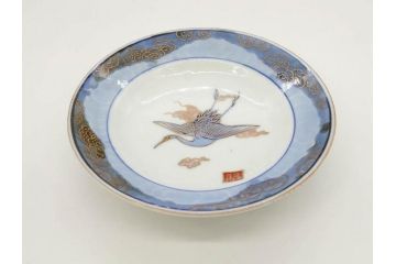 江戸期　古伊万里　染付　金彩　約13cm　4.1寸　優雅に舞う鶴のデザインが上品な雰囲気を醸し出す小皿3枚セット(つる、ツル、和皿、和食器、四寸一分)(R-073756)