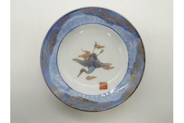 江戸期　古伊万里　染付　金彩　約13cm　4.1寸　優雅に舞う鶴のデザインが上品な雰囲気を醸し出す小皿3枚セット(つる、ツル、和皿、和食器、四寸一分)(R-073756)