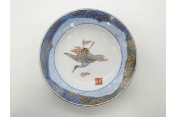 江戸期　古伊万里　染付　金彩　約13cm　4.1寸　優雅に舞う鶴のデザインが上品な雰囲気を醸し出す小皿3枚セット(つる、ツル、和皿、和食器、四寸一分)(R-073757)
