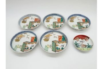 幕末　伊万里　色絵　多様な絵付けが目を惹く小皿&銘々皿5枚セット(鶴、つる、ツル、松、竹、梅、和皿、和食器)(R-073758)