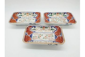 稀少サイズ!　江戸期　古伊万里　色絵　染付　約15cm　4.9寸　鮮やかな色合いが食卓に彩を与える長皿3枚セット(角皿、和皿、和食器、四寸九分)(R-073759)