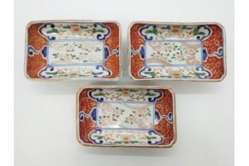 稀少サイズ!　江戸期　古伊万里　色絵　染付　約15cm　4.9寸　鮮やかな色合いが食卓に彩を与える長皿3枚セット(角皿、和皿、和食器、四寸九分)(R-073759)