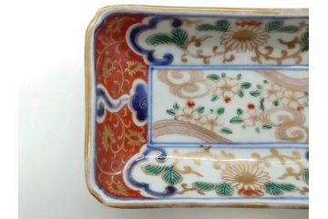 稀少サイズ!　江戸期　古伊万里　色絵　染付　約15cm　4.9寸　鮮やかな色合いが食卓に彩を与える長皿3枚セット(角皿、和皿、和食器、四寸九分)(R-073759)