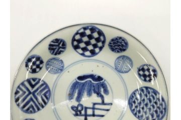 江戸期　古伊万里　染付　唐子　暦文　丸紋　雲龍文　多種多様なデザインが味わい深い魅力を放つ中皿5枚セット(古玩?、中国?、和皿、和食器)(R-073760)