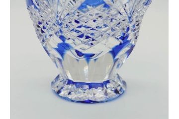 江戸切子　カガミクリスタル　根本幸雄作　細部まで施されたカットが美しい懐石杯(KAGAMI CRYSTAL、酒器、グラス、ガラス、硝子、共箱付き)(R-073762)