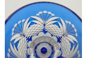 江戸切子　カガミクリスタル　根本幸雄作　細部まで施されたカットが美しい懐石杯(KAGAMI CRYSTAL、酒器、グラス、ガラス、硝子、共箱付き)(R-073762)