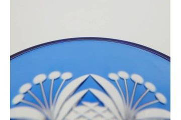 江戸切子　カガミクリスタル　根本幸雄作　細部まで施されたカットが美しい懐石杯(KAGAMI CRYSTAL、酒器、グラス、ガラス、硝子、共箱付き)(R-073762)