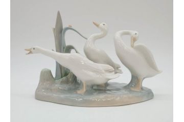 スペイン　リヤドロ　LLADRO　3匹のアヒル　生き生きとしたアヒルが魅力的なフィギュリン(陶器人形、置物、オブジェ、カタツムリ)(R-073766)