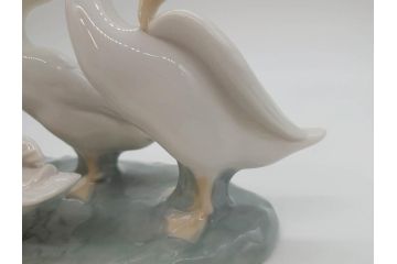 スペイン　リヤドロ　LLADRO　3匹のアヒル　生き生きとしたアヒルが魅力的なフィギュリン(陶器人形、置物、オブジェ、カタツムリ)(R-073766)