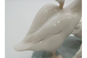 スペイン　リヤドロ　LLADRO　3匹のアヒル　生き生きとしたアヒルが魅力的なフィギュリン(陶器人形、置物、オブジェ、カタツムリ)(R-073766)