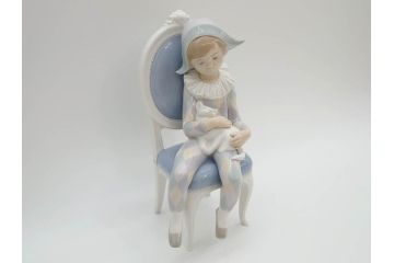 スペイン　リヤドロ　LLADRO　若い道化師　淡い色味が可愛らしいフィギュリン(ピエロ、猫、ねこ、ネコ、男の子、陶器人形、置物、オブジェ)(R-073768)