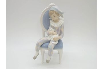 スペイン　リヤドロ　LLADRO　若い道化師　淡い色味が可愛らしいフィギュリン(ピエロ、猫、ねこ、ネコ、男の子、陶器人形、置物、オブジェ)(R-073768)